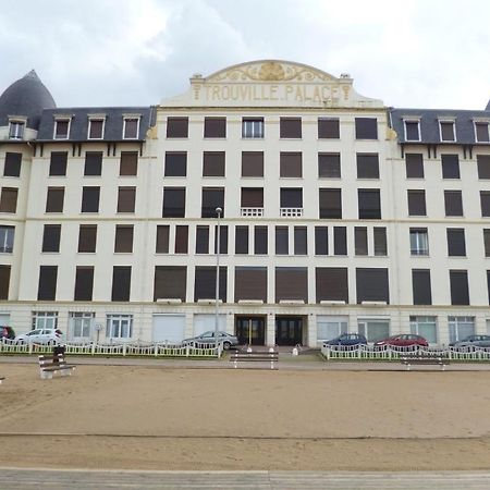 Paradis Les Pieds Sur Le Sable Trouville Palace Экстерьер фото